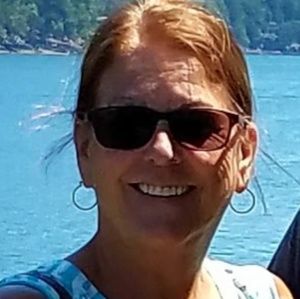 Meet your Posher, Lorie